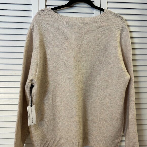 New Cupecakes & Cashmere Sweater: Size XL - Picture 4 of 10